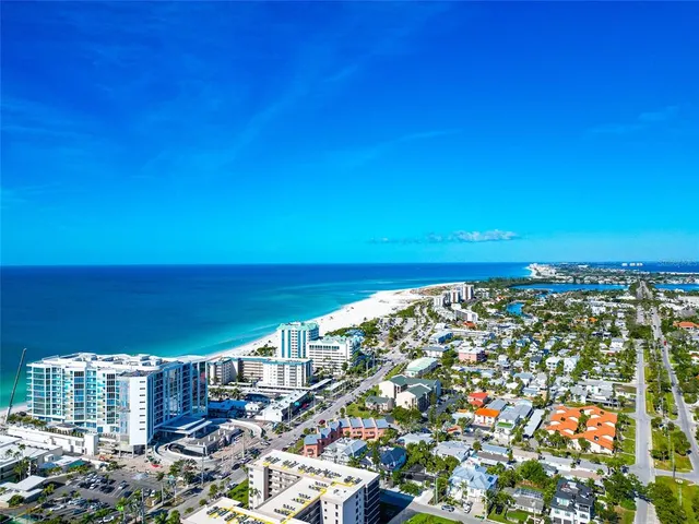 $575,000 | 800 South Boulevard Of The Presidents, Unit 16, Sarasota, FL 34236