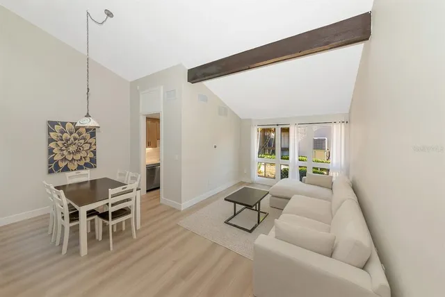 $575,000 | 800 South Boulevard Of The Presidents, Unit 16, Sarasota, FL 34236