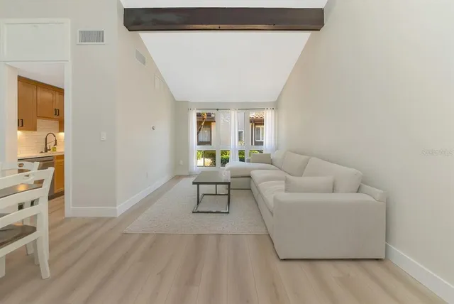 $575,000 | 800 South Boulevard Of The Presidents, Unit 16, Sarasota, FL 34236