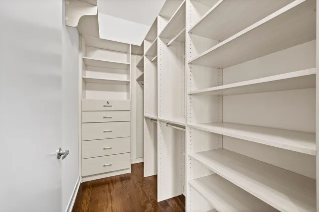 $887,747 | 1611 North Hermitage Avenue, Unit 205, Chicago, IL 60622