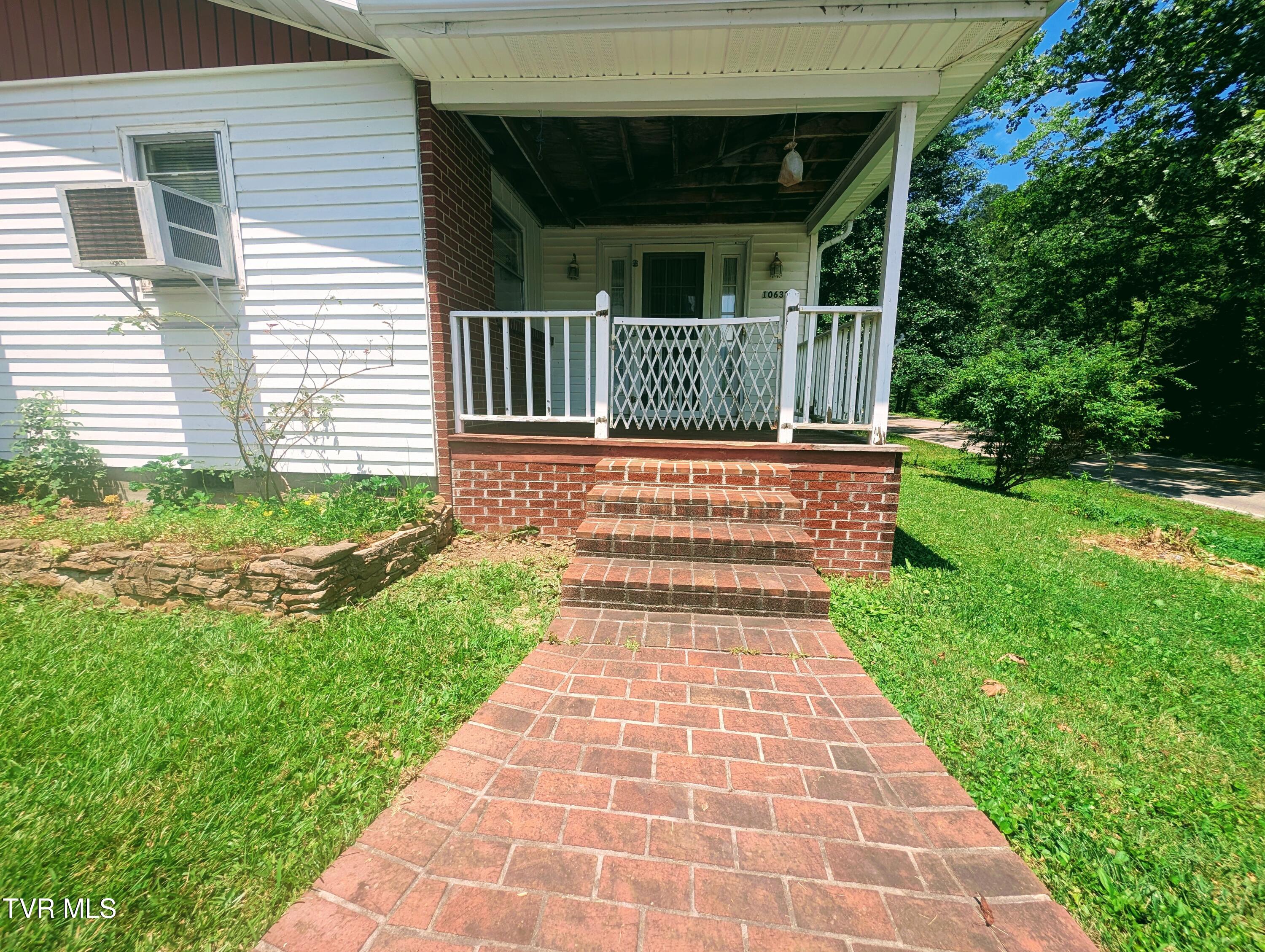 10632 Sandlick Road Bee, VA 24217 - Photo 4 of 30 1000014186