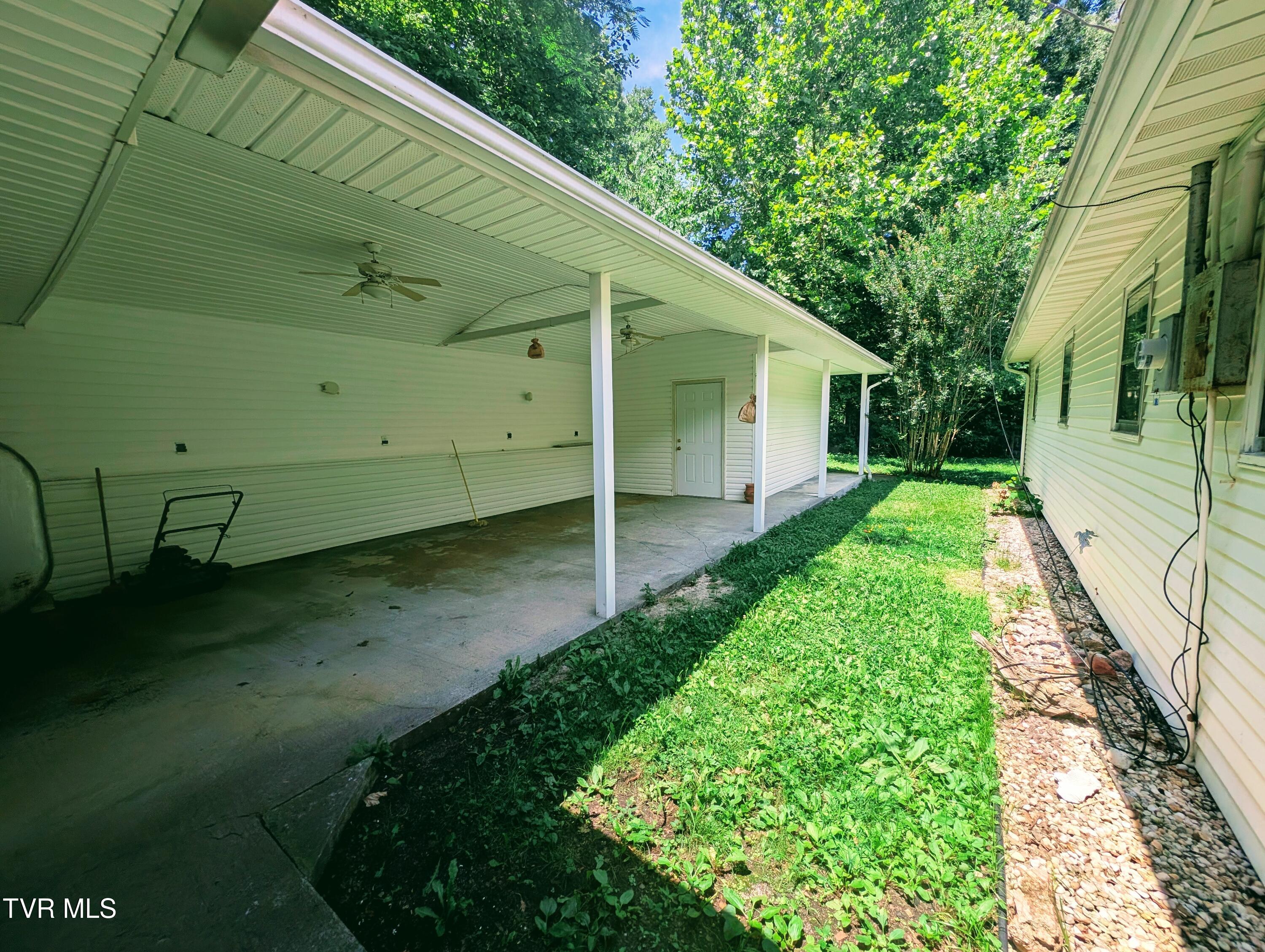 10632 Sandlick Road Bee, VA 24217 - Photo 6 of 30 1000014188