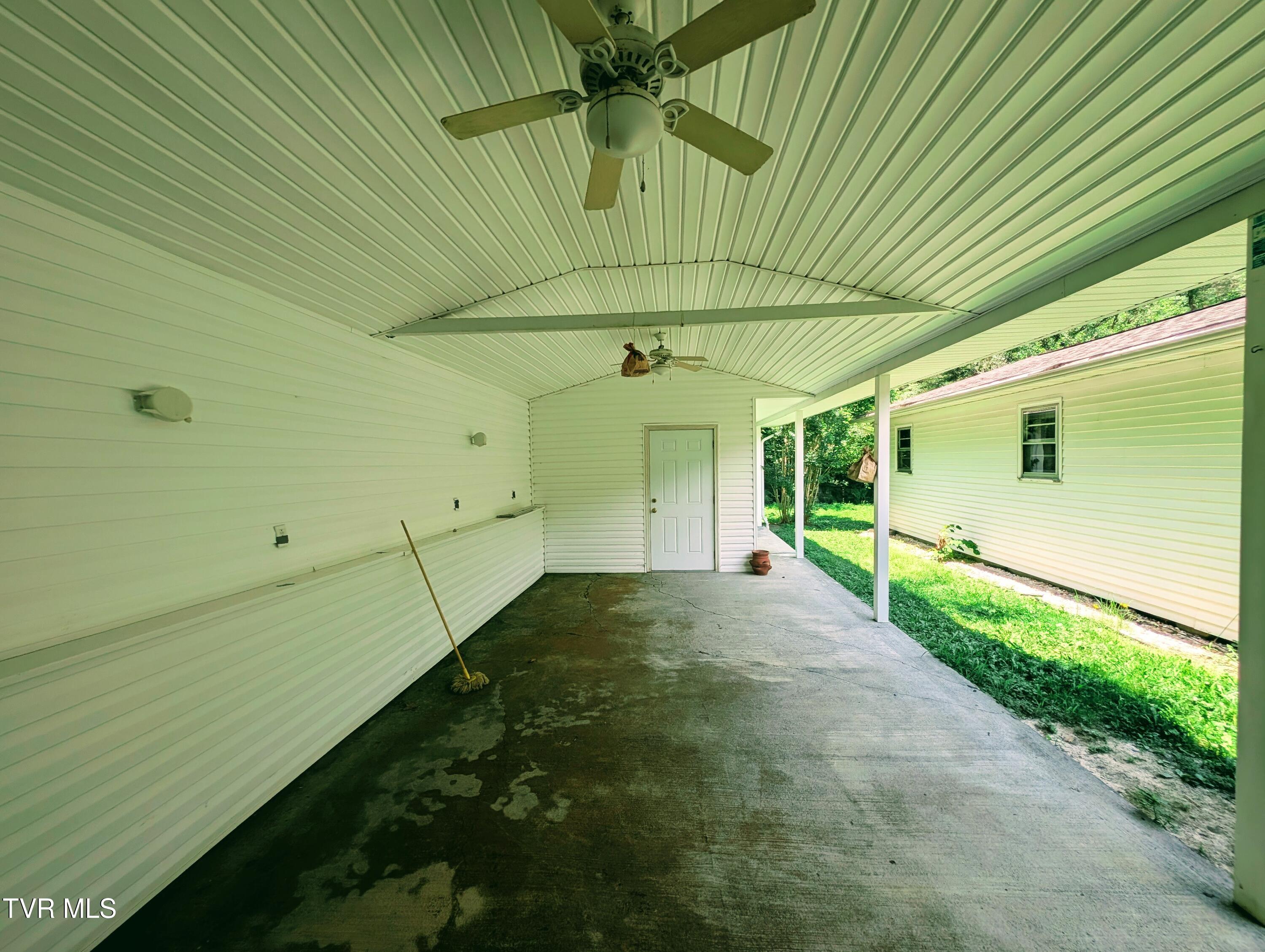 10632 Sandlick Road Bee, VA 24217 - Photo 8 of 30 1000014189