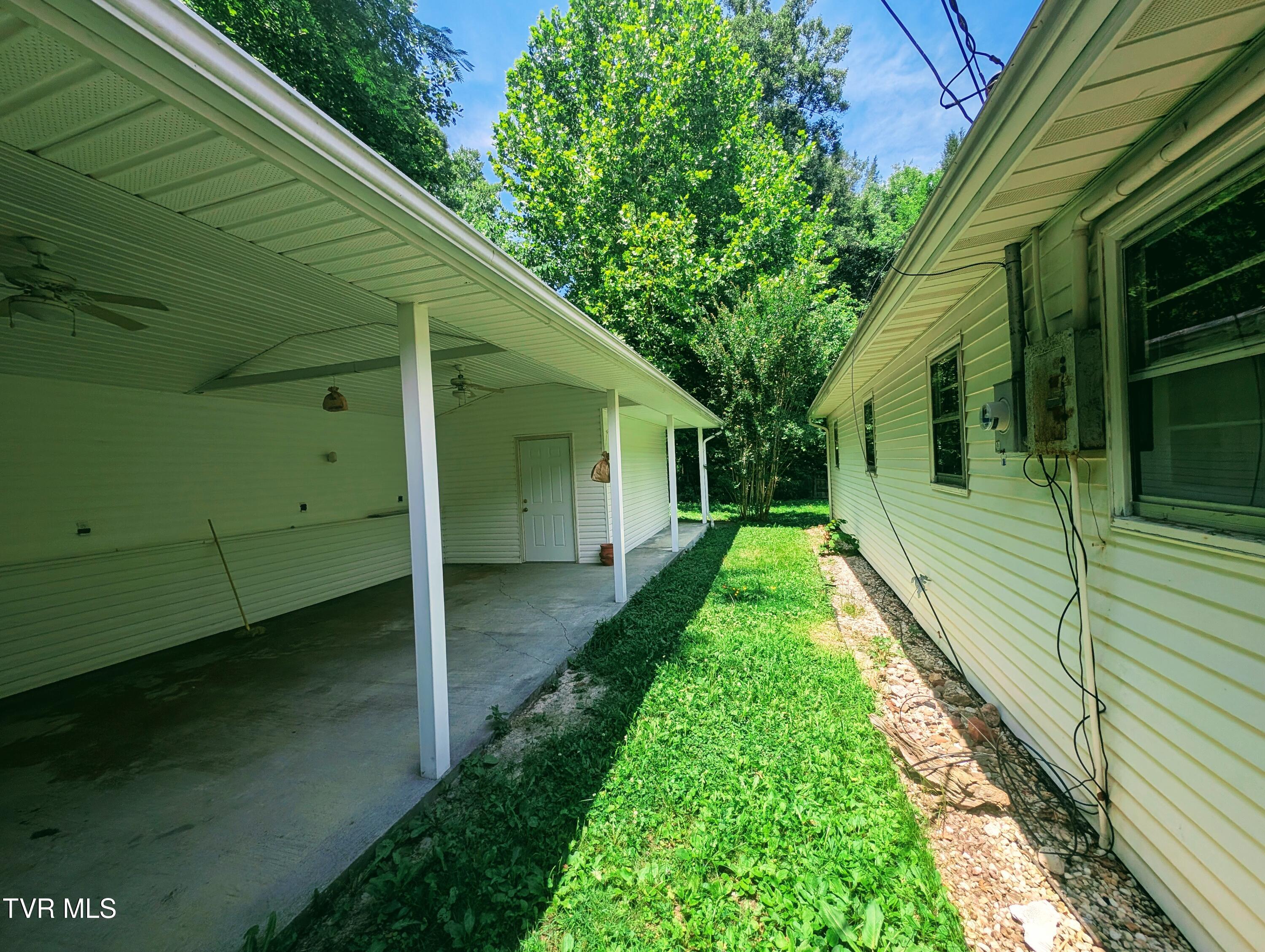 10632 Sandlick Road Bee, VA 24217 - Photo 9 of 30 1000014190