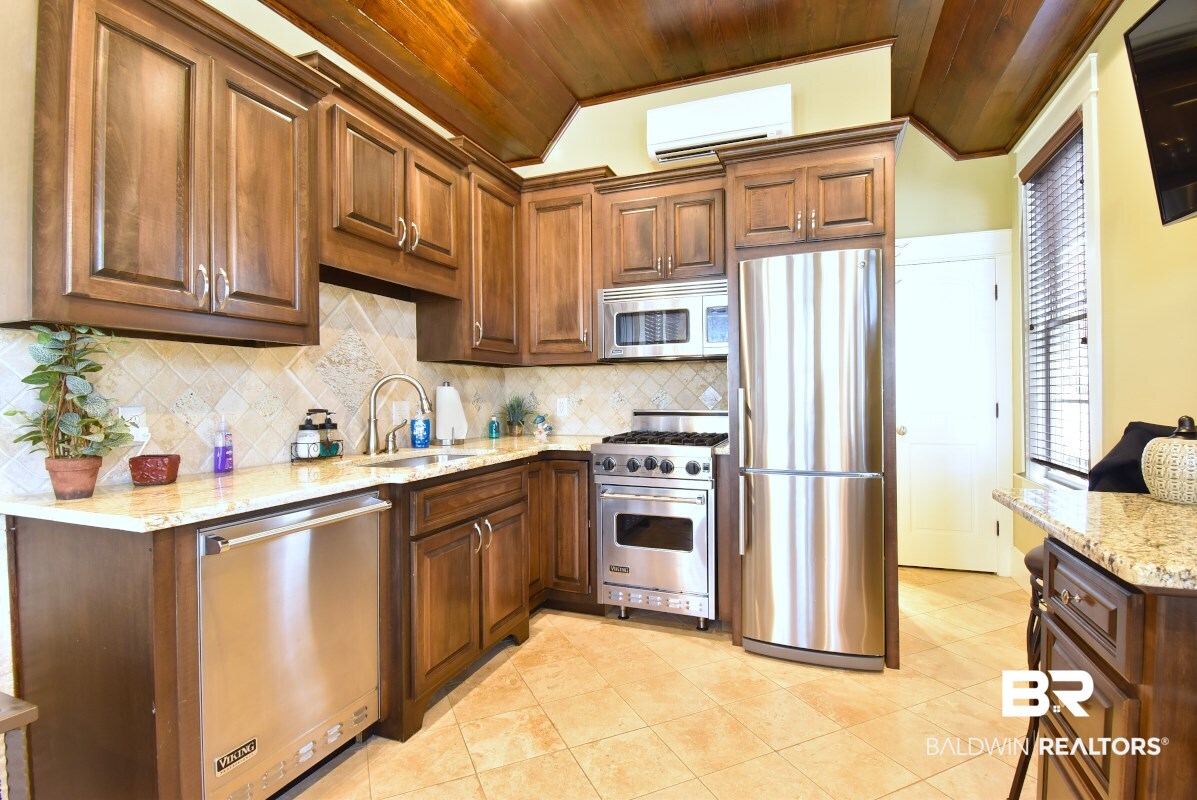 28888 Canal Road, Unit 18 Orange Beach, AL 36561 - Photo 3 of 10 Gallery Image 3