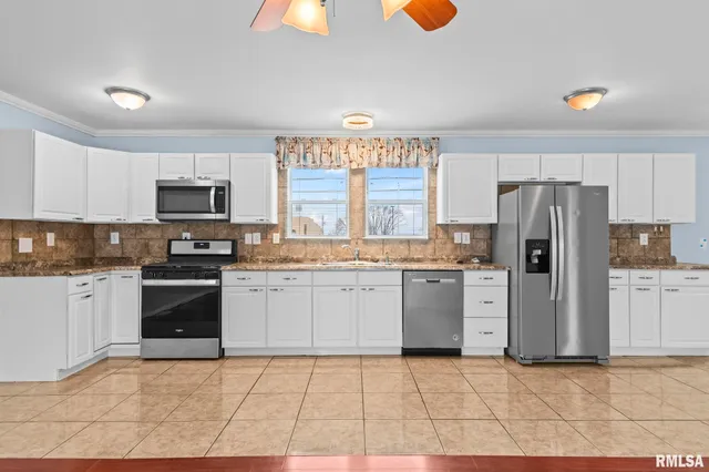 $219,000 | 1536 North Springfield Street, Virden, IL 62690