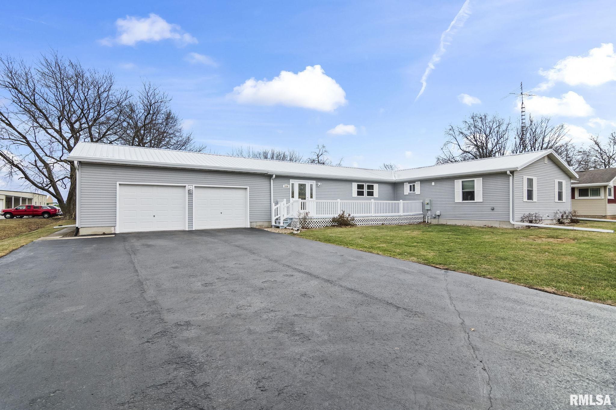 1536 North Springfield Street Virden, IL 62690 - Photo 3 of 42