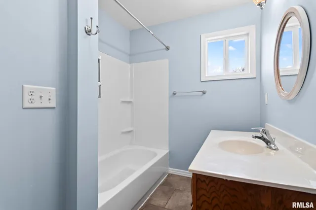 $219,000 | 1536 North Springfield Street, Virden, IL 62690