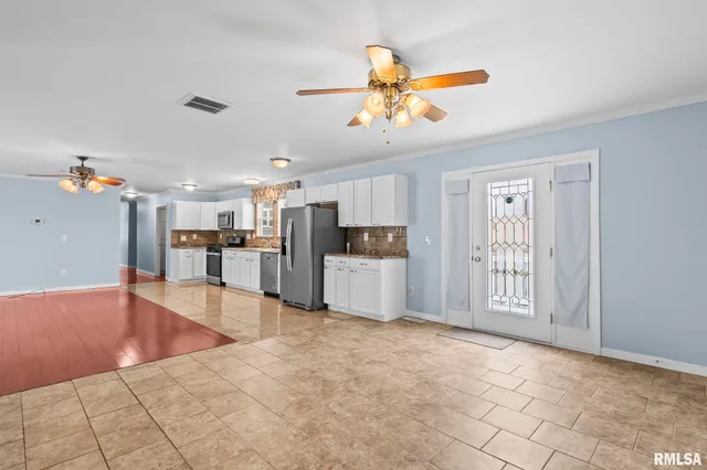 $219,000 | 1536 North Springfield Street, Virden, IL 62690