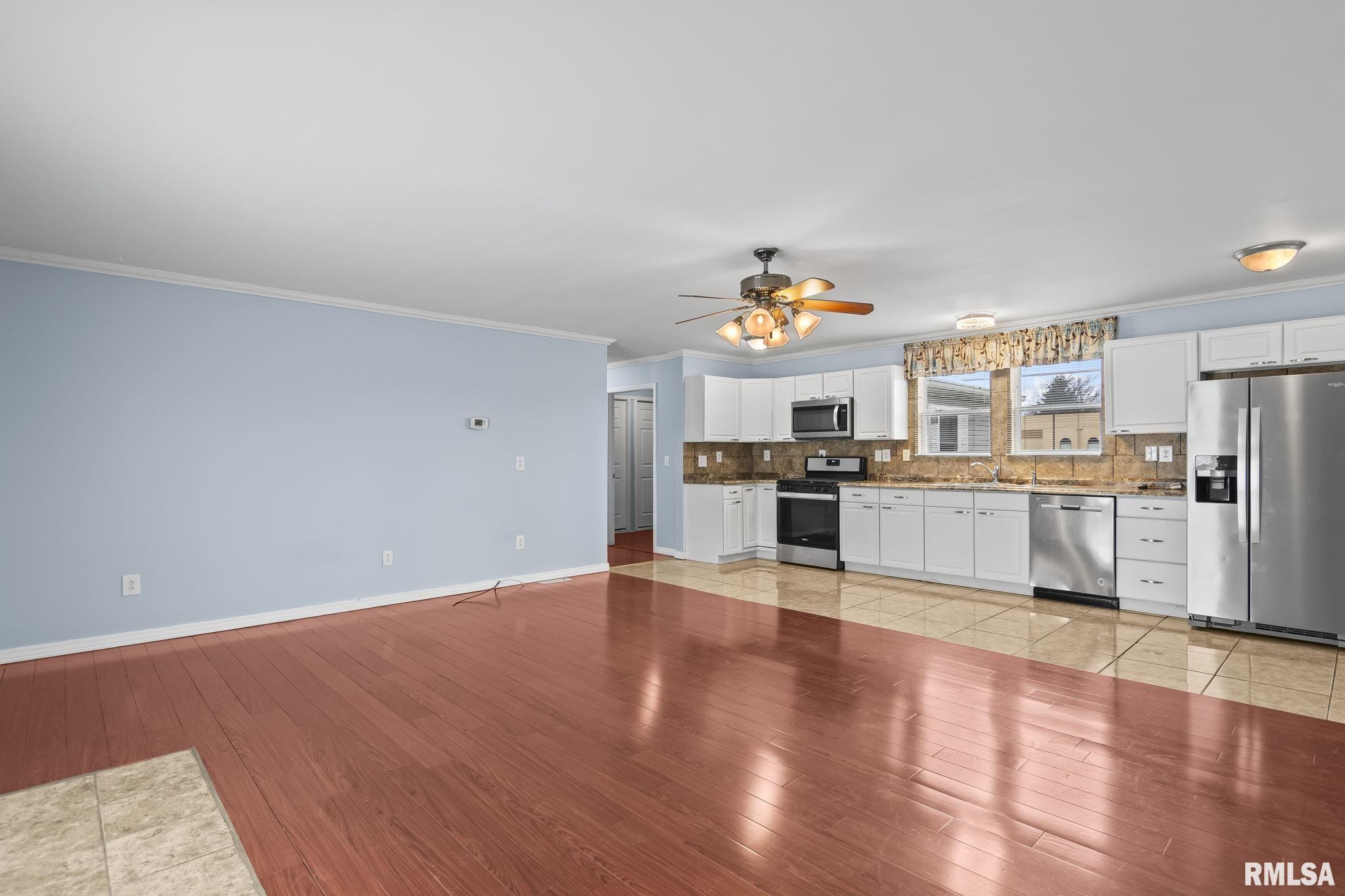 1536 North Springfield Street Virden, IL 62690 - Photo 7 of 42