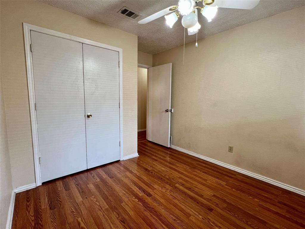 1321 Darr Street Irving, TX 75061 - Photo 11 of 19