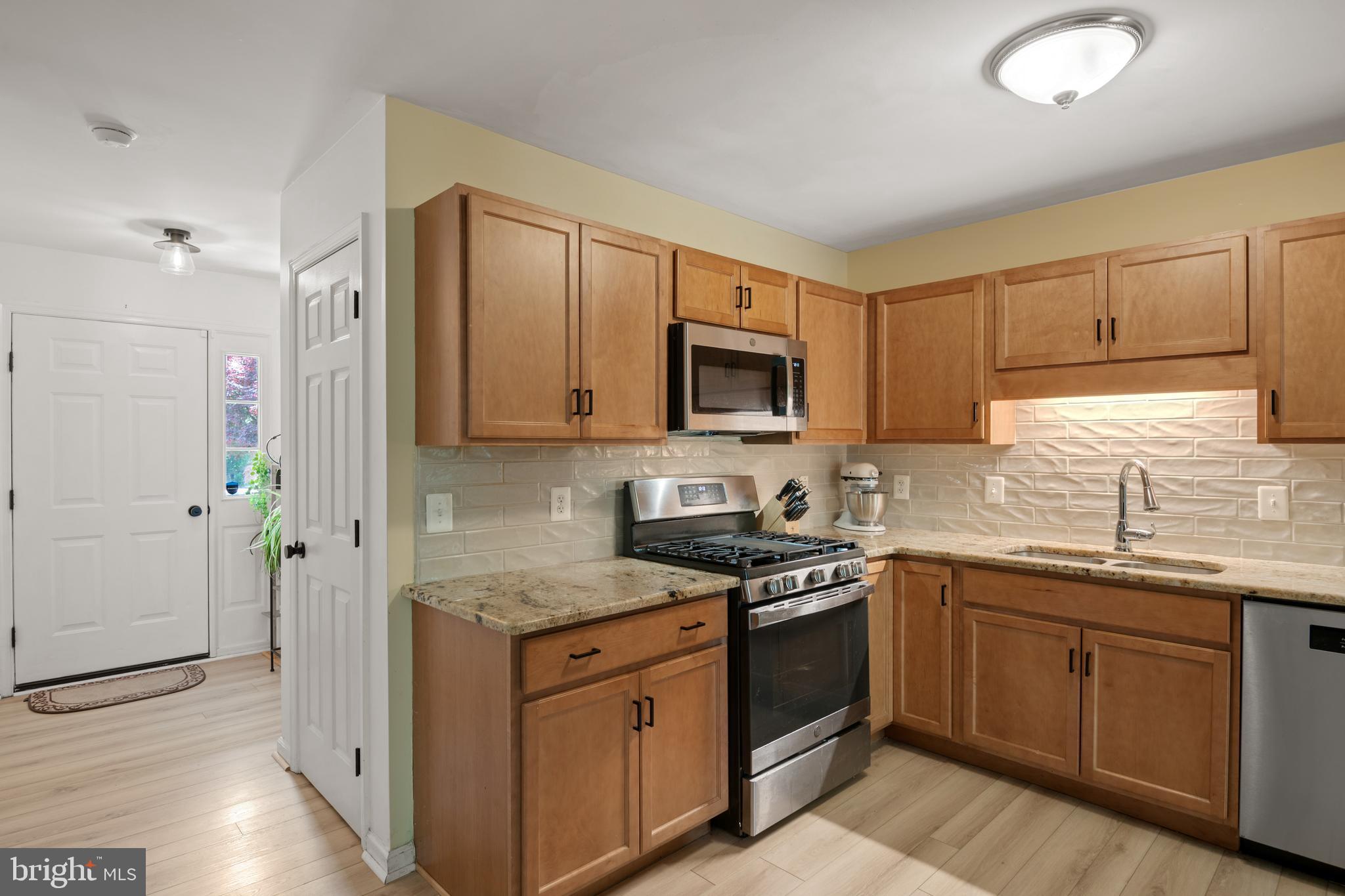 22 Heron Road Lititz, PA 17543 - Photo 5 of 33