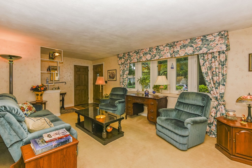 92 Booth Road Dedham, MA 02026 - Photo 3 of 29 Gallery Image 3