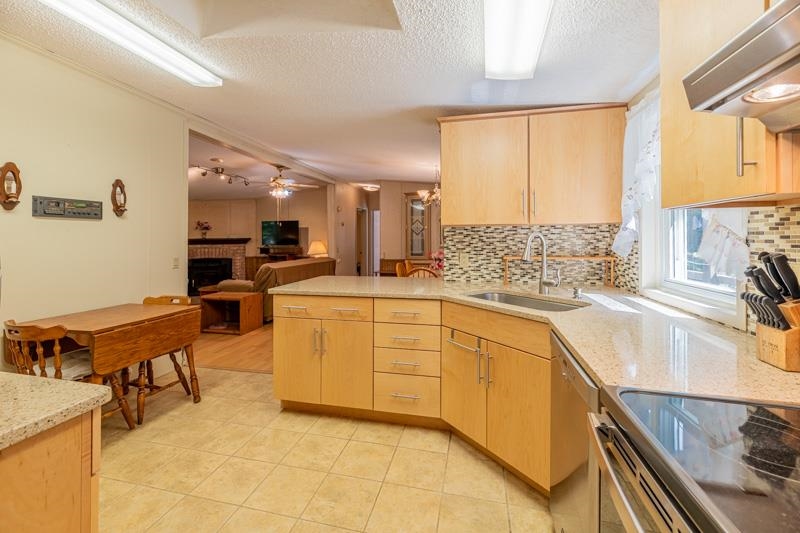 25 Felton Road Weston, VT 05161 - Photo 4 of 28