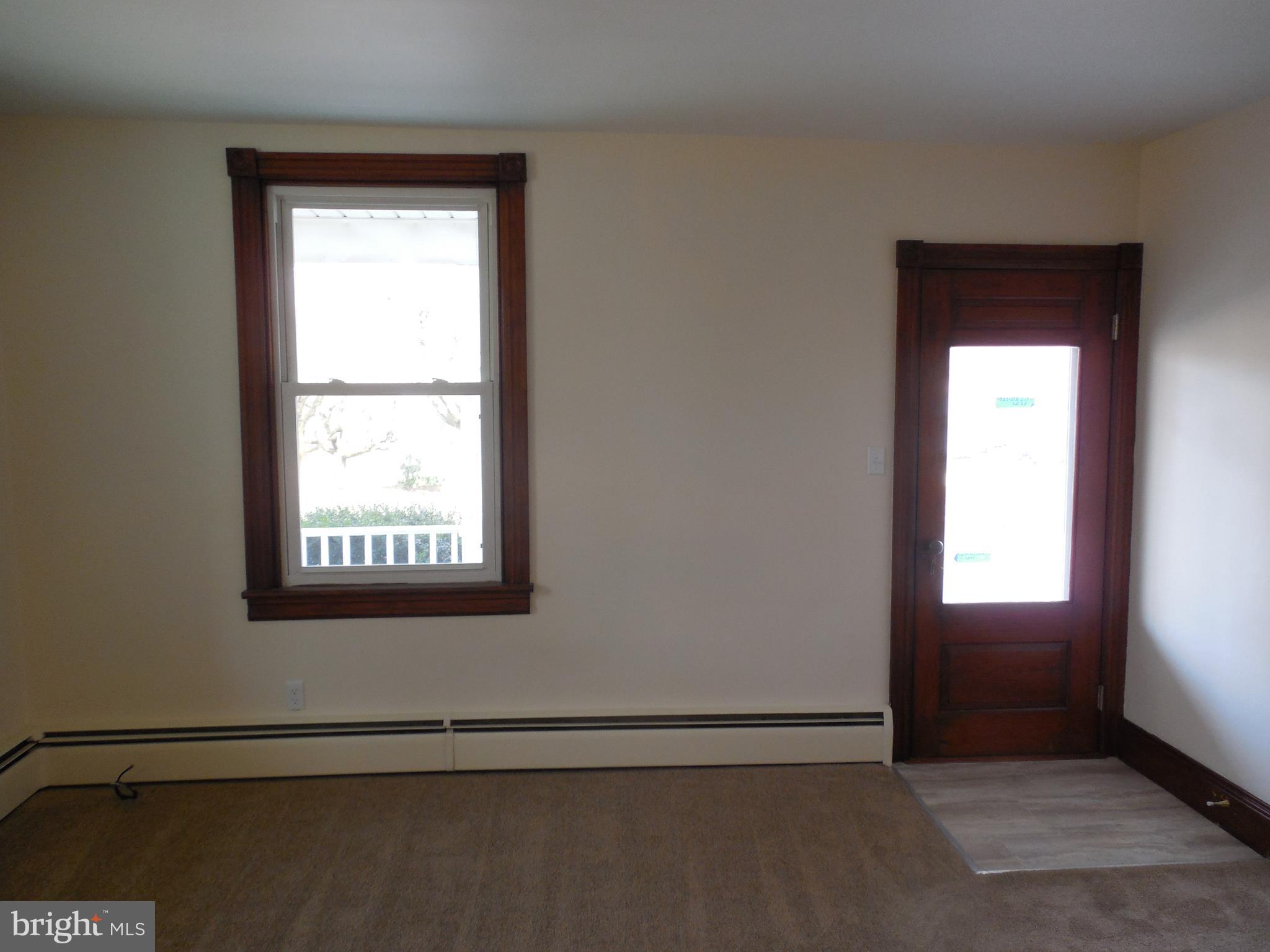 2152 Spinnerstown Road Quakertown, PA 18951 - Photo 4 of 26 Living Room