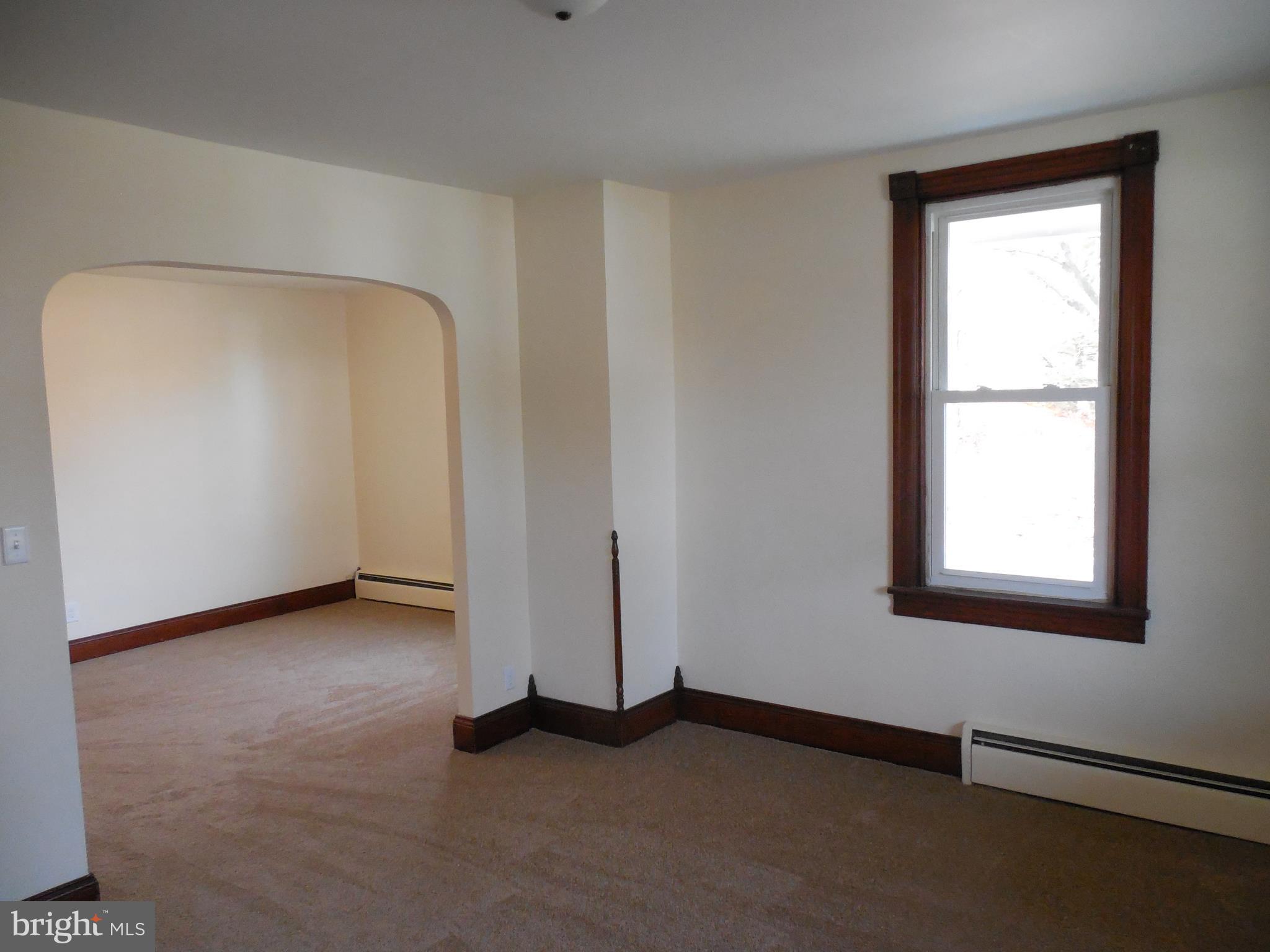 2152 Spinnerstown Road Quakertown, PA 18951 - Photo 6 of 26 Living Room