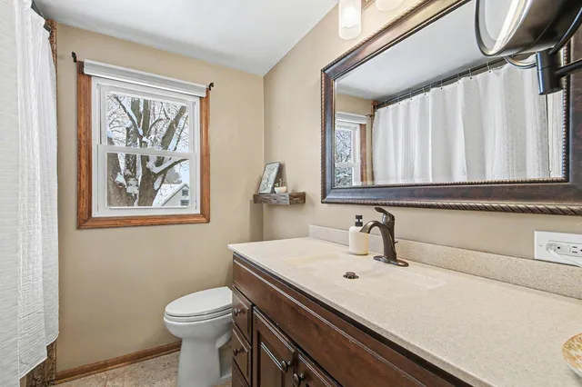 $389,900 | 700 Oakhurst Avenue Northwest, Grand Rapids, MI 49504