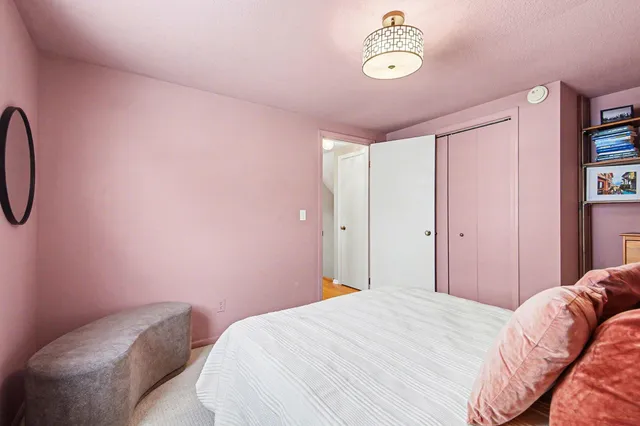 $389,900 | 700 Oakhurst Avenue Northwest, Grand Rapids, MI 49504