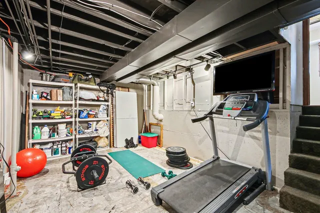 $389,900 | 700 Oakhurst Avenue Northwest, Grand Rapids, MI 49504