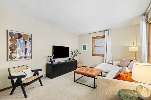 $389,900 | 700 Oakhurst Avenue Northwest, Grand Rapids, MI 49504