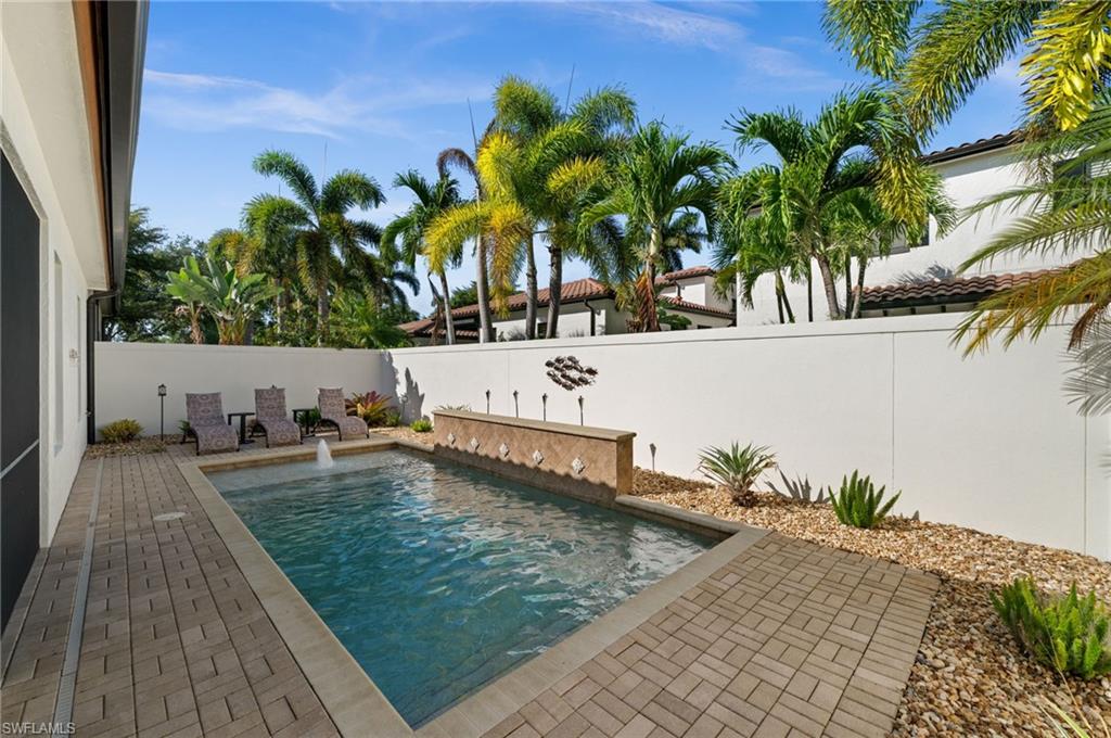 8000 Cordoba Place Naples, FL 34113 - Photo 3 of 40 Private pool