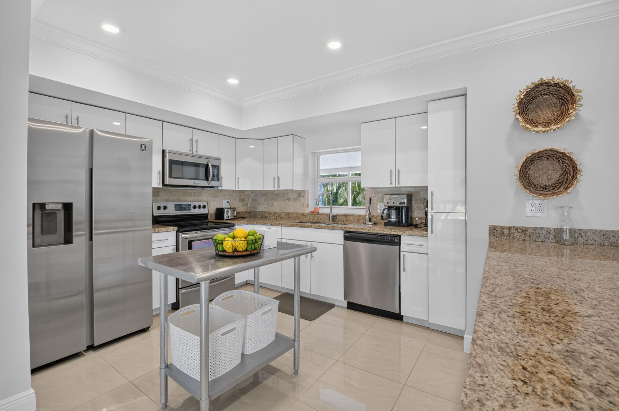 700 Northeast 70th Street Boca Raton, FL 33487 - Photo 10 of 42 Kitchen