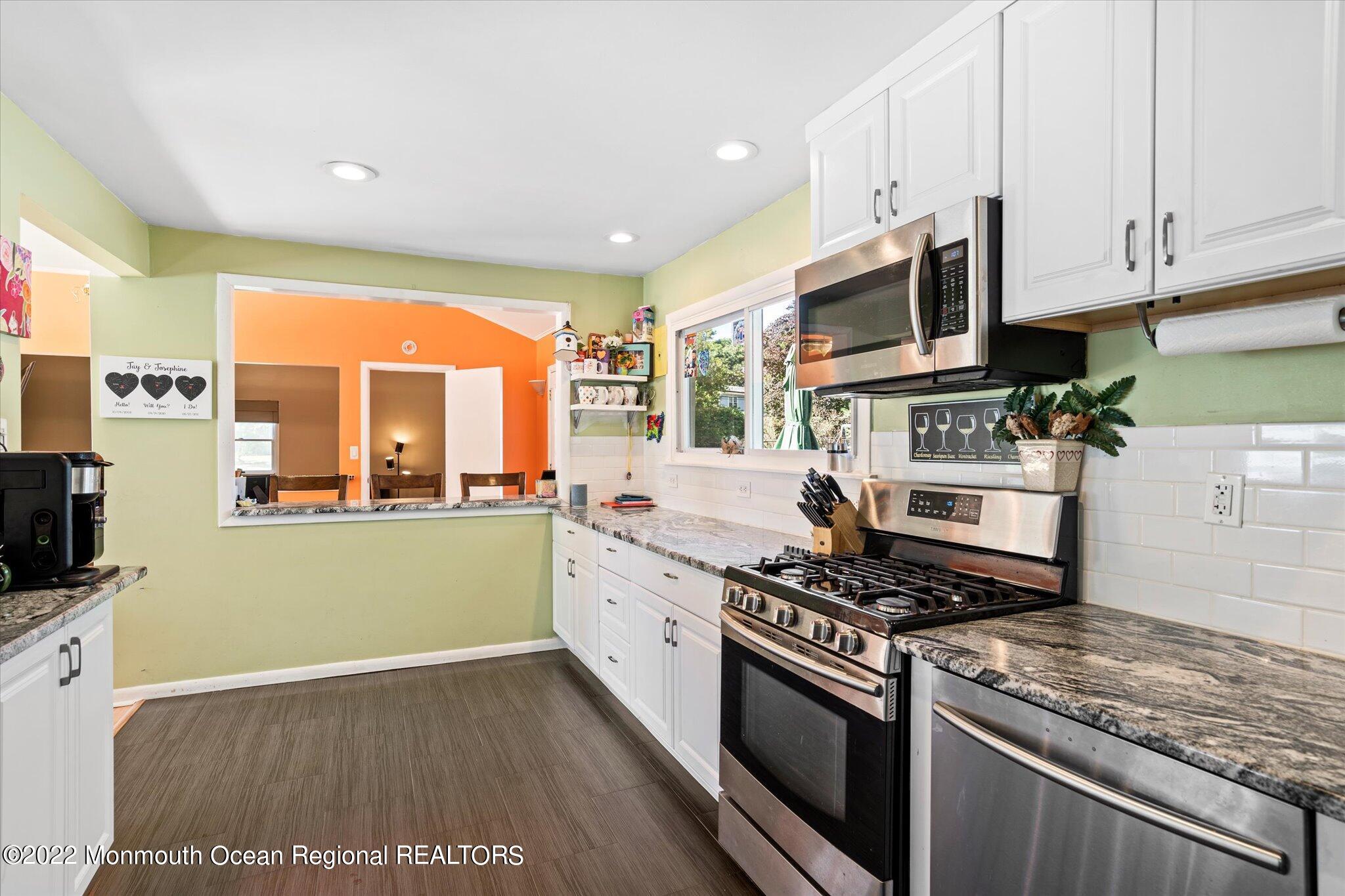 2 Sunset Drive Howell, NJ 07731 - Photo 10 of 41 10-2_Sunset_Drive-10