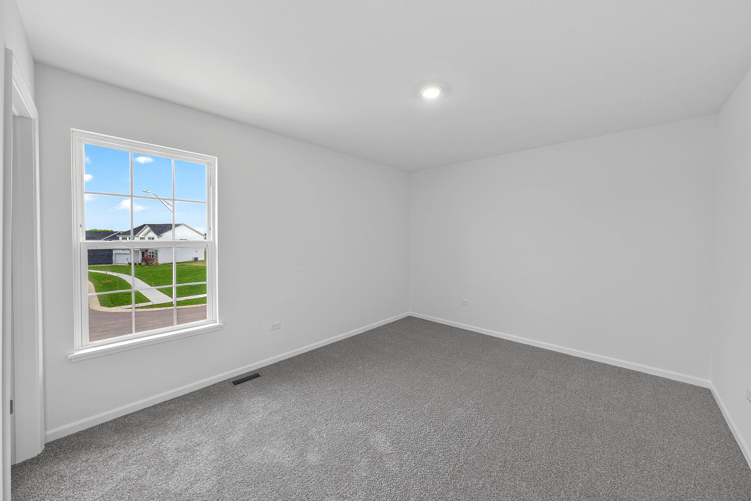 8587 Norwell Street Lowell, IN 46356 - Photo 9 of 18 3000x1999