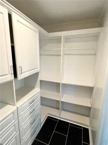 $1,900 | 3100 Havenwood Drive, Harvey, LA 70058