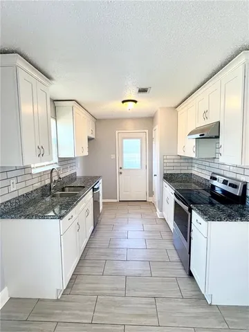 $1,900 | 3100 Havenwood Drive, Harvey, LA 70058