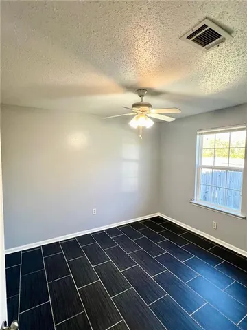 $1,900 | 3100 Havenwood Drive, Harvey, LA 70058