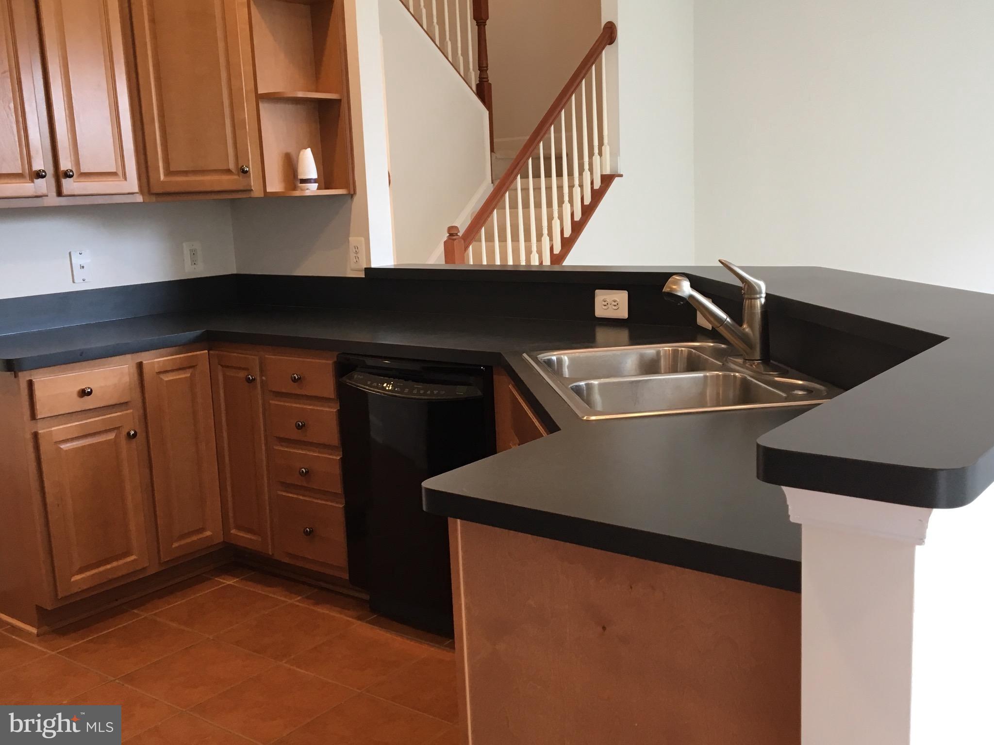 9247 Laurel Ridge Crossing Road Lorton, VA 22079 - Photo 11 of 26 Kitchen