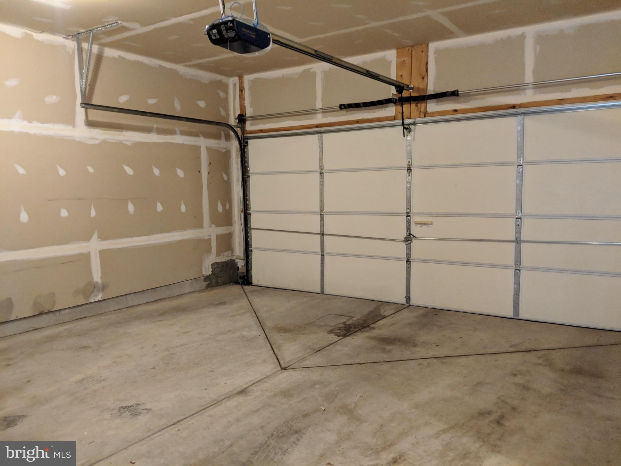9247 Laurel Ridge Crossing Road Lorton, VA 22079 - Photo 25 of 26 Garage