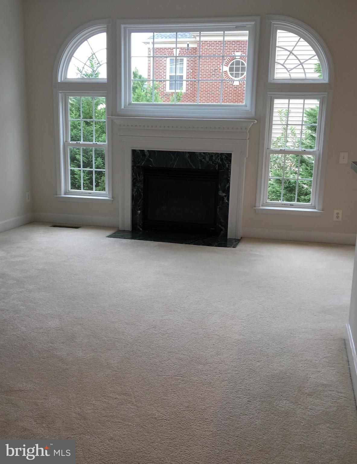 9247 Laurel Ridge Crossing Road Lorton, VA 22079 - Photo 6 of 26 Family Room