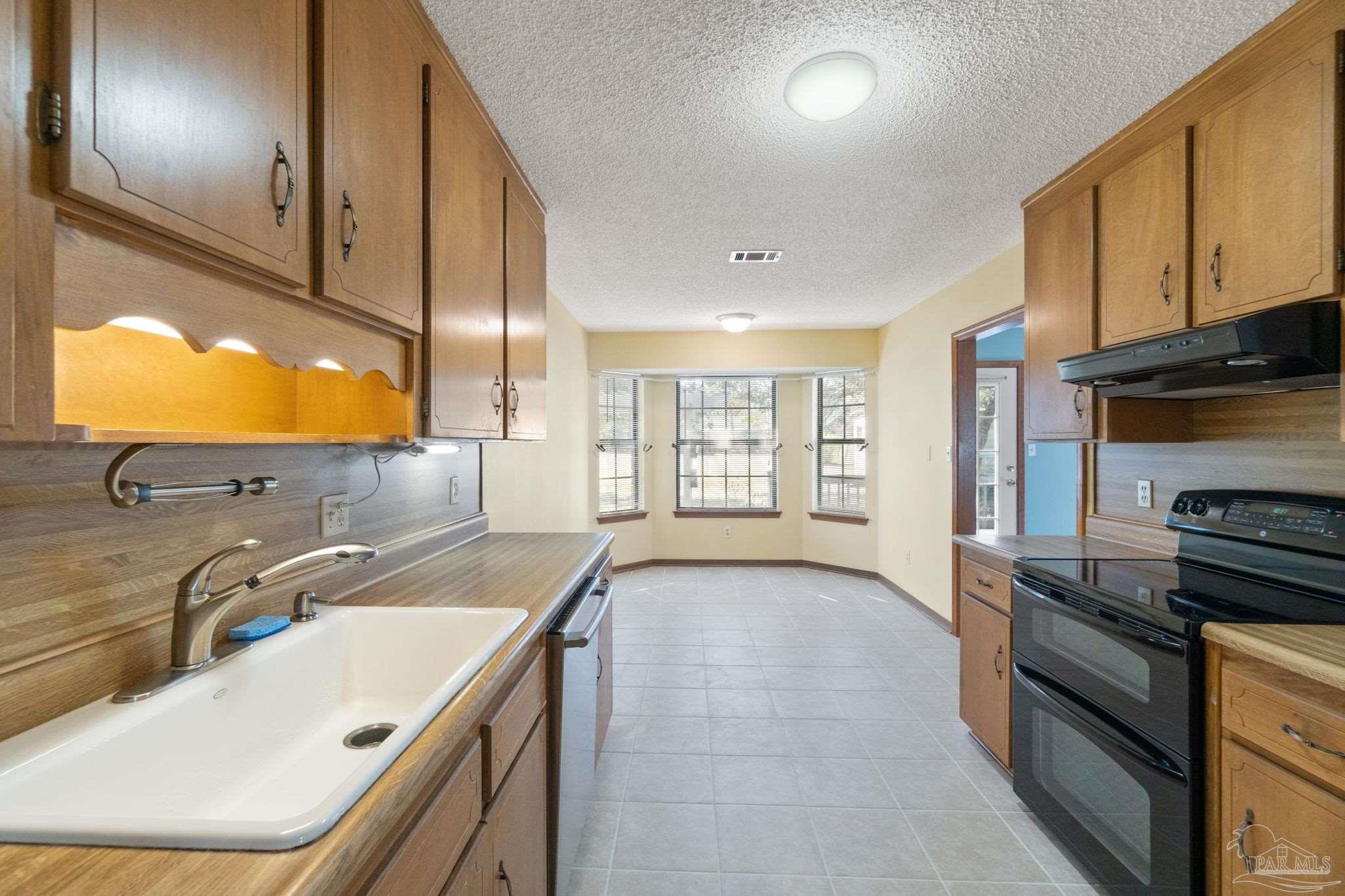 6831 Frank Reeder Road Pensacola, FL 32526 - Photo 17 of 26 Gallery Image 17