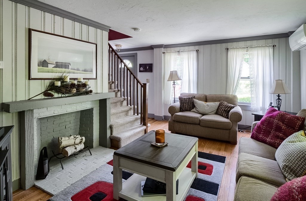 287 Princeton Road Sterling, MA 01564 - Photo 8 of 36