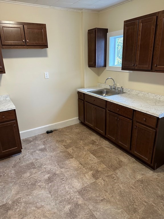 192 Leyfred Terrace Springfield, MA 01108 - Photo 12 of 14 Gallery Image 12