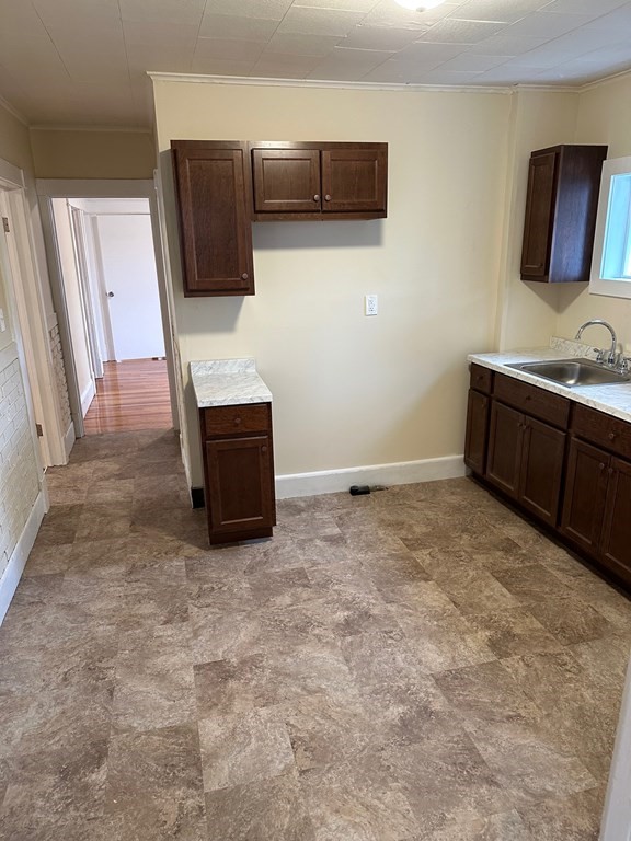 192 Leyfred Terrace Springfield, MA 01108 - Photo 7 of 14 Gallery Image 7