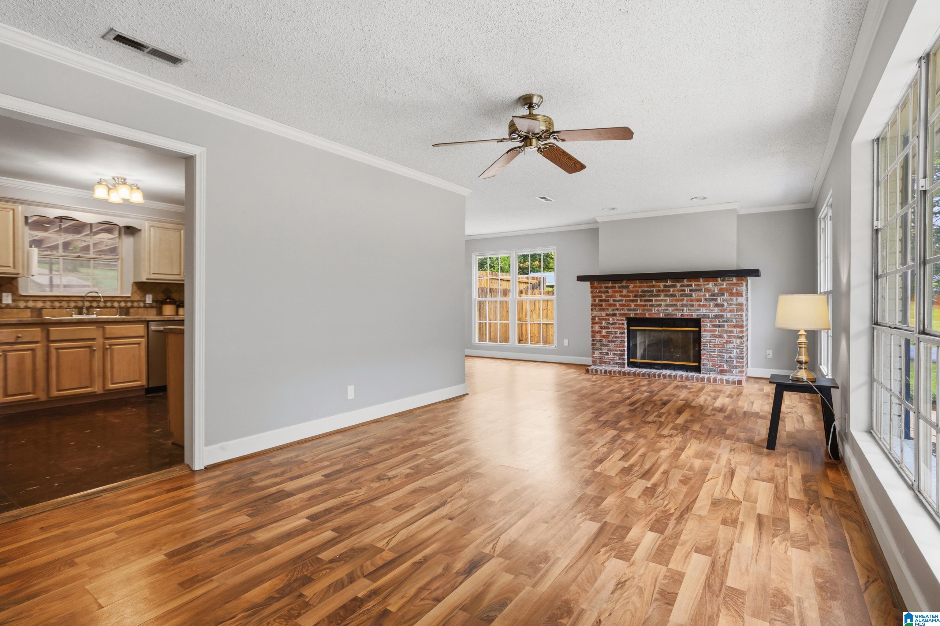 345 12th Street Southwest Alabaster, AL 35007 - Photo 3 of 52