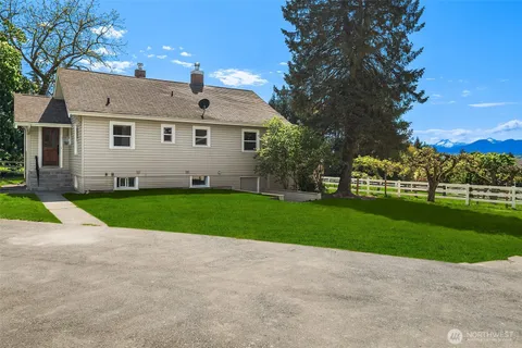 $1,350,000 | 25443 Pioneer Way Northwest, Poulsbo, WA 98370