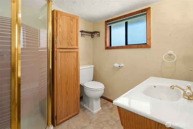 $1,350,000 | 25443 Pioneer Way Northwest, Poulsbo, WA 98370