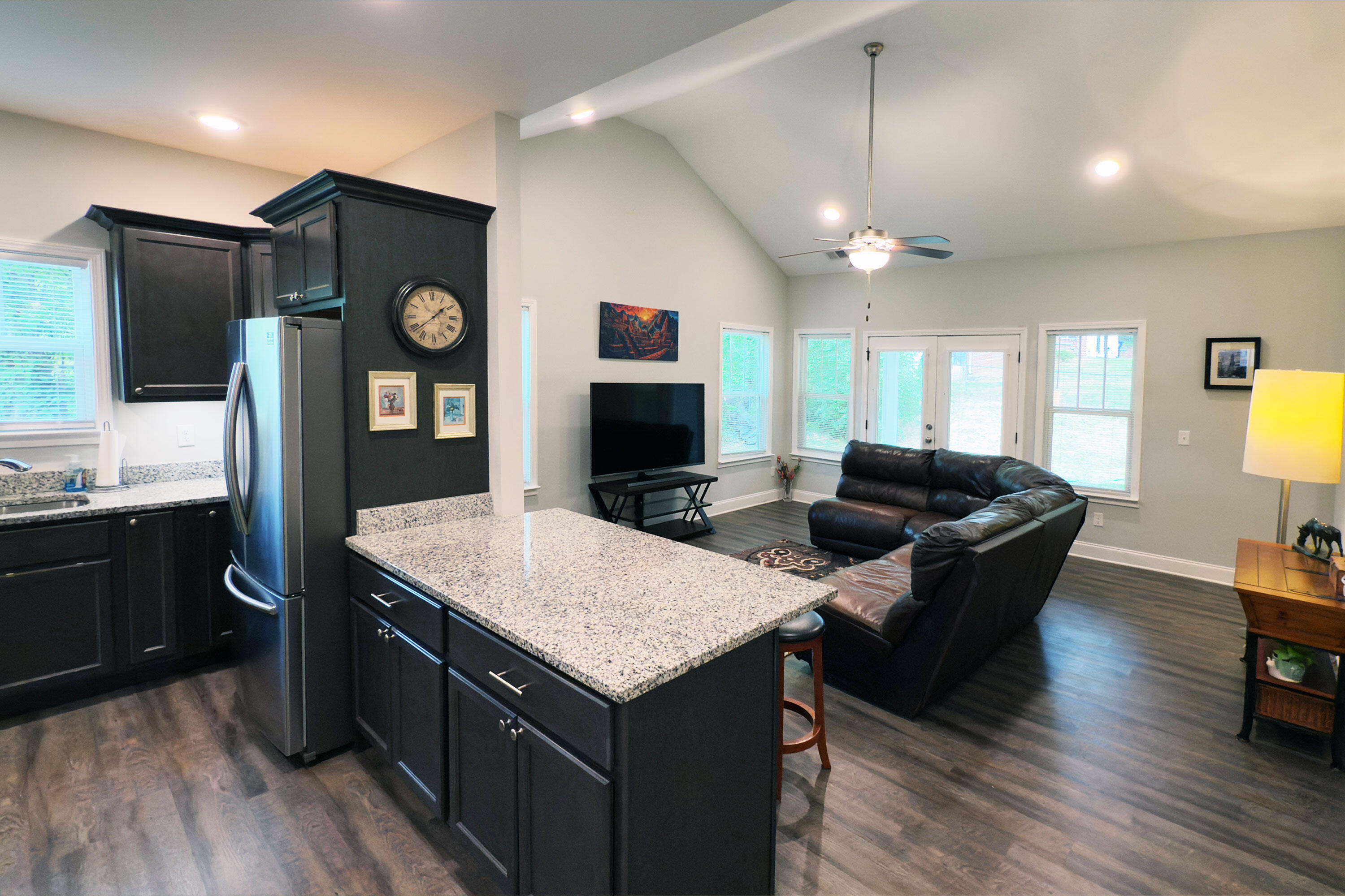 2125 Mae Dell Road Chattanooga, TN 37421 - Photo 14 of 40 LivingRm4