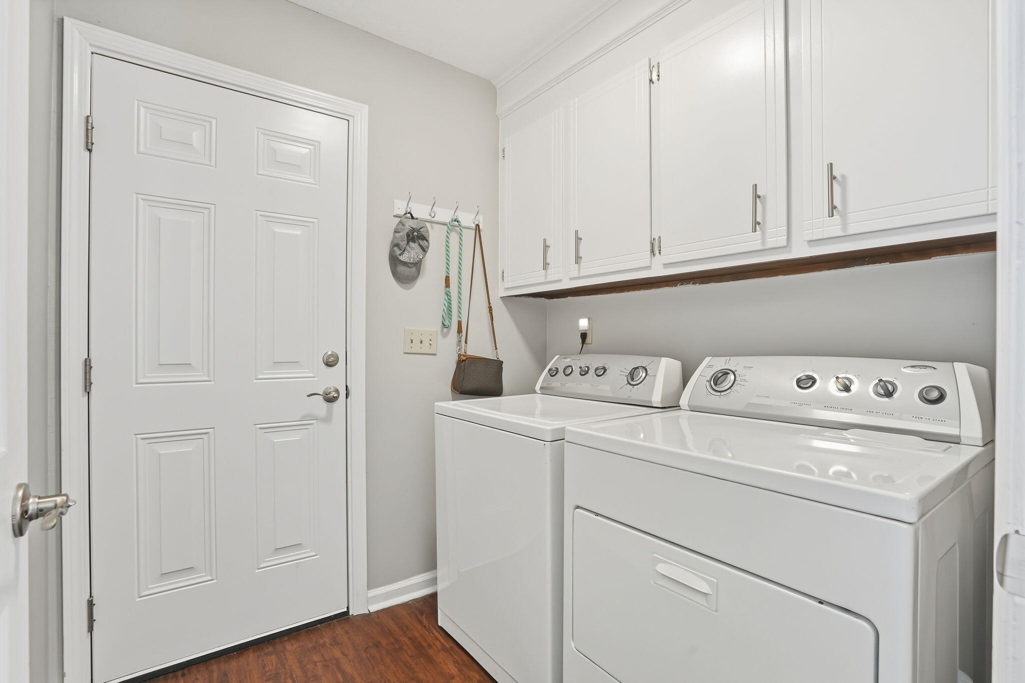 214 Turtle Cove Road Summerville, SC 29485 - Photo 26 of 31 Laundry Room