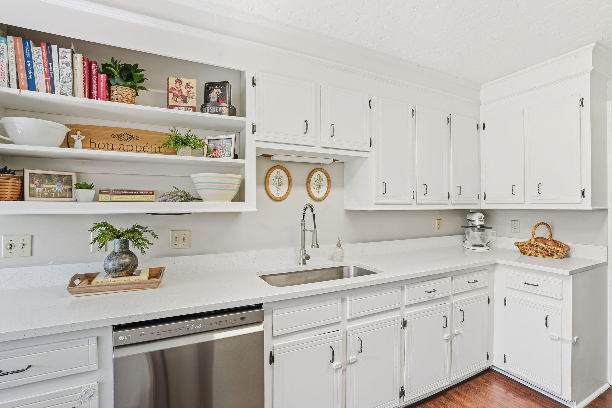 214 Turtle Cove Road Summerville, SC 29485 - Photo 10 of 31 Kitchen