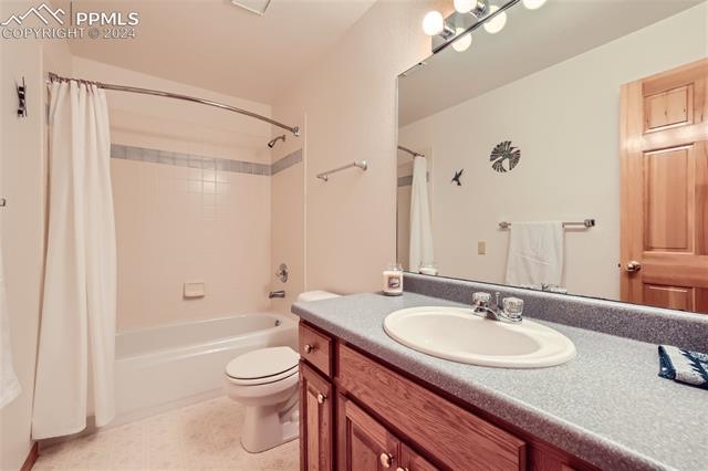 3715 Range View Road Monument, CO 80132 - Photo 34 of 49 Full bathroom in the walk-out basement.