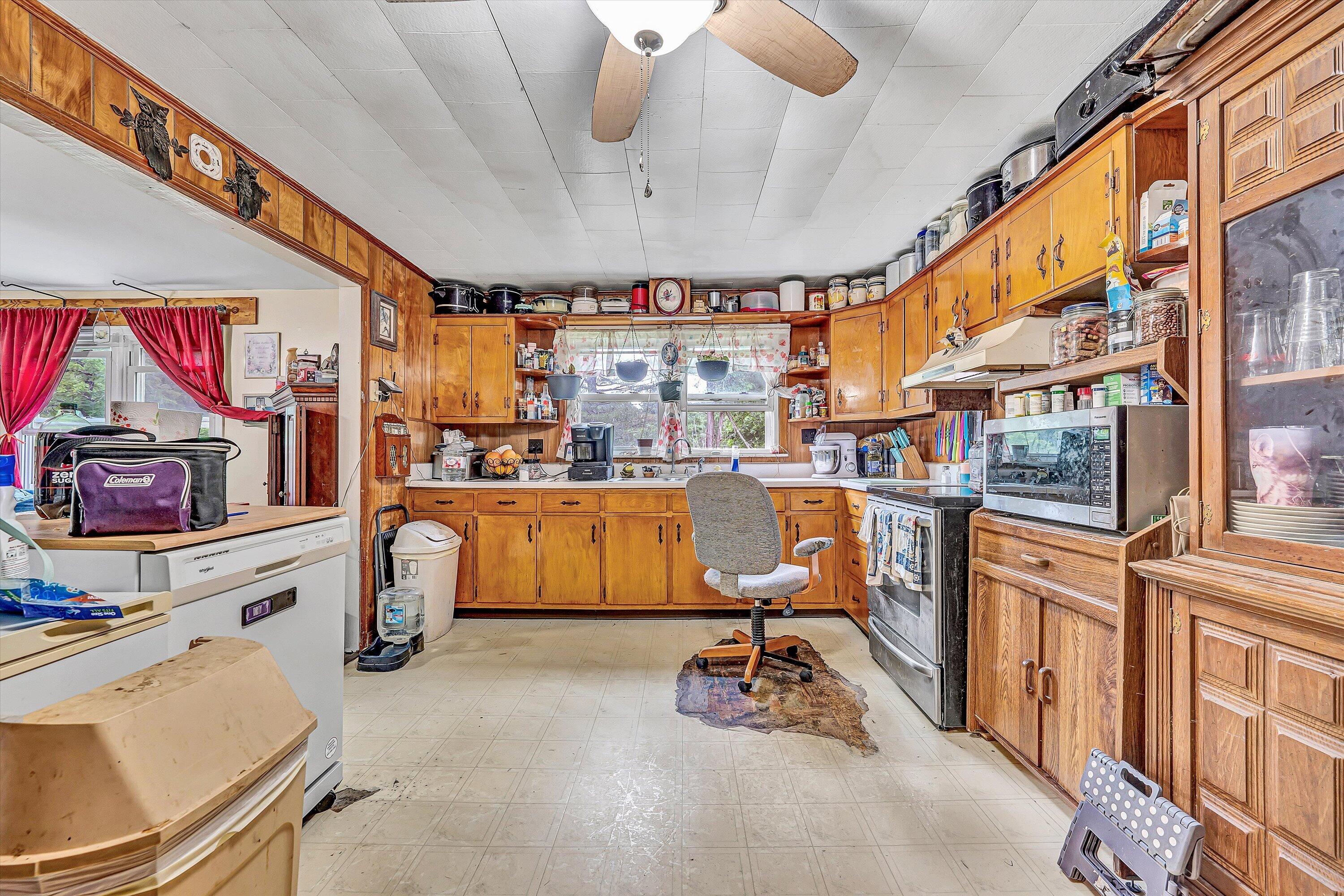 17838 Callaway Road Callaway, VA 24067 - Photo 6 of 25 09-DSC07930