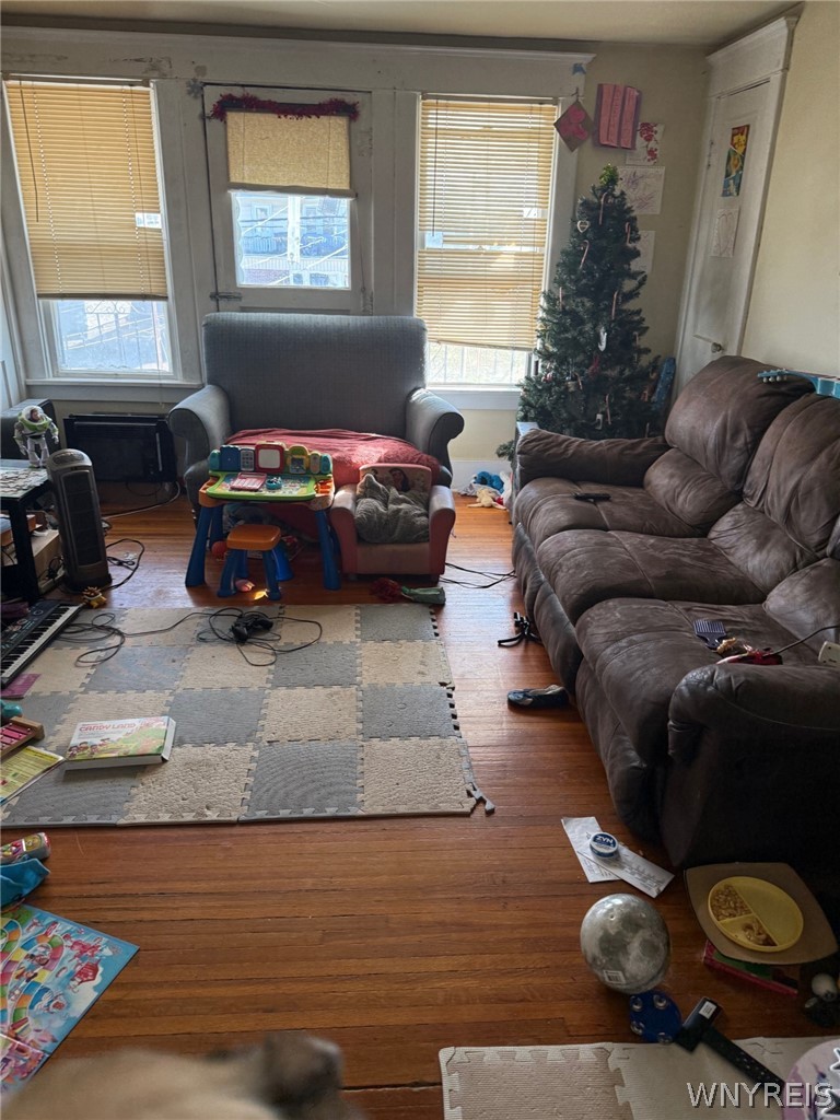201 Ramsdell Avenue Buffalo, NY 14216 - Photo 12 of 28 Large upper living room
