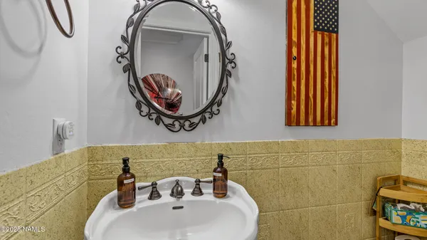 $1,750,000 | 303 West Juniper Avenue, Flagstaff, AZ 86001