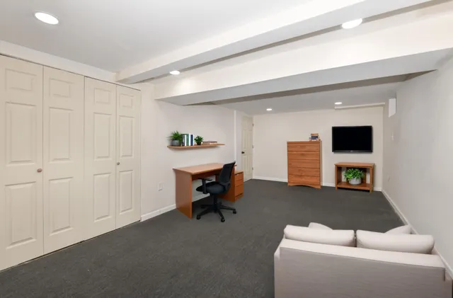 $260,000 | 1580 West Howard Avenue, Milwaukee, WI 53221