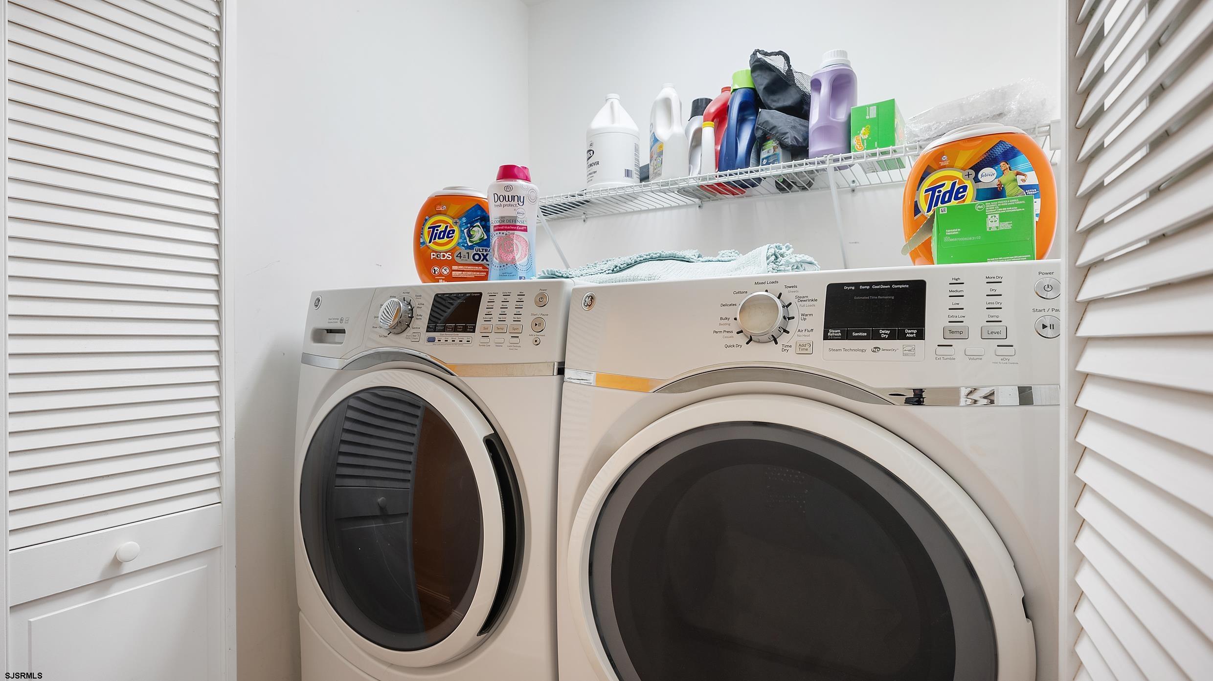 25 Brookside Drive Egg Harbor Township, NJ 08234 - Photo 44 of 47 a utility room with dryer and washer
